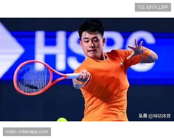 雨水侵袭休斯顿ATP250赛，球员在更衣室举行临时乒乓球赛